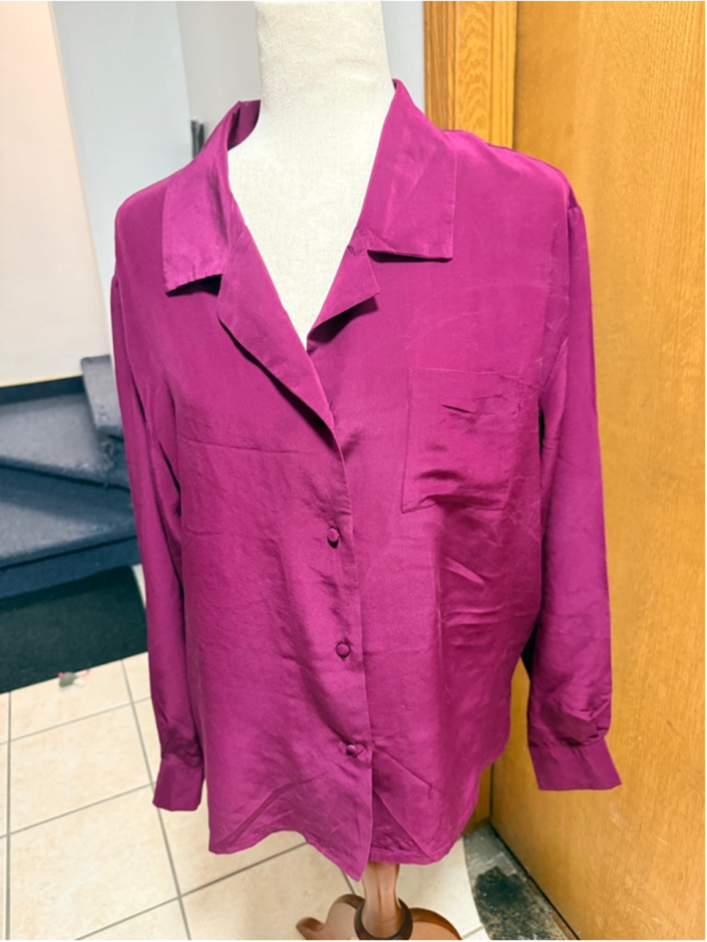 Studio Silk by Jordan size xl. 100% silk long sleeve maroon blouse pocket